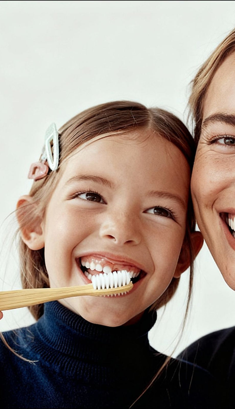 KIT PETITS SOURIRES avec trousse à colorier OFFERTE