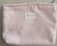 Trousse de toilette rose en velours